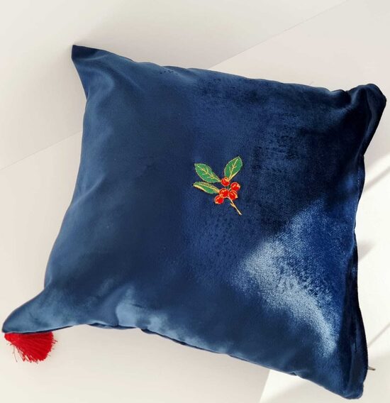 DEKORATĪVI SPILVENI