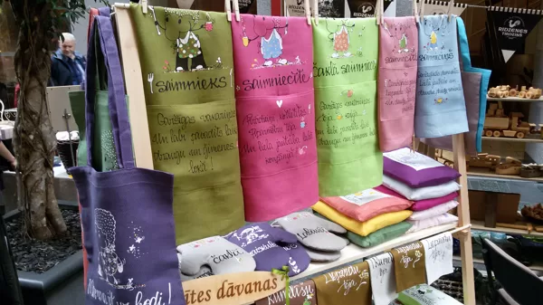 PRIEKŠAUTI, VIRTUVES CIMDI